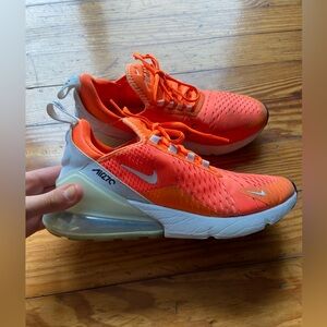 Women’s Nike 270-orange